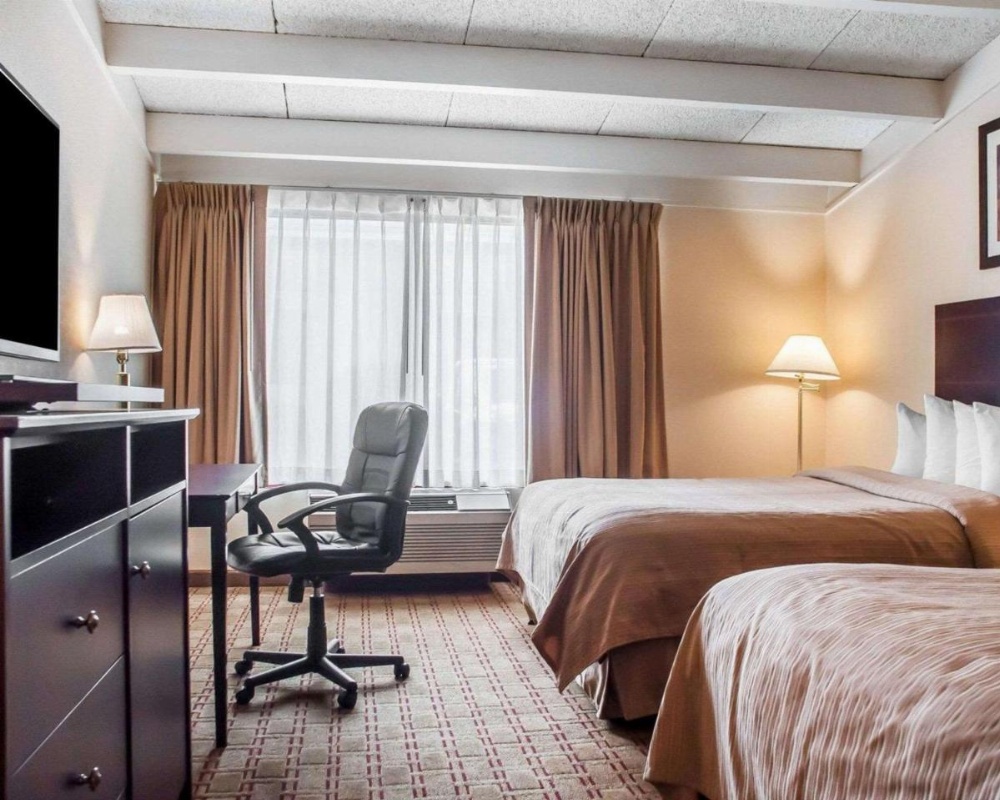 Room image 3