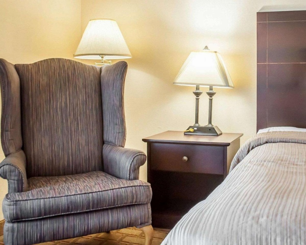 Room image 3